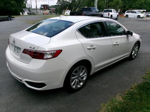 Bellanova White Pearl 2017 Acura ILX 2.4L