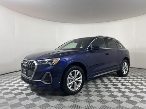 2022 Audi Q3 Premium Plus 45 TFSI S line quattro Tiptronic