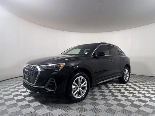 2022 Audi Q3 Premium 45 TFSI S line quattro Tiptronic