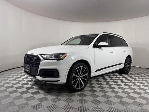 2022 Audi Q7 Premium Plus 55 TFSI quattro Tiptronic