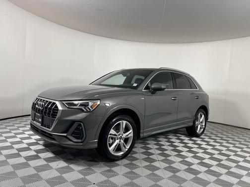 2024 Audi Q3 Premium 45 TFSI S line quattro Tiptronic