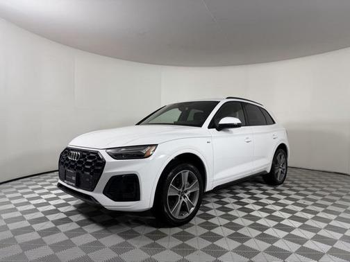 2025 Audi Q5 Premium 45 TFSI S line quattro
