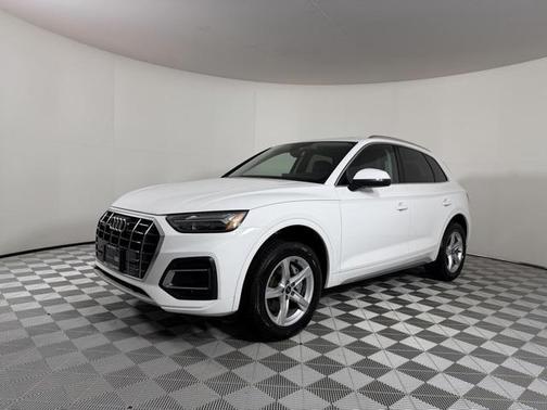 2023 Audi Q5 Premium 40 TFSI quattro S tronic