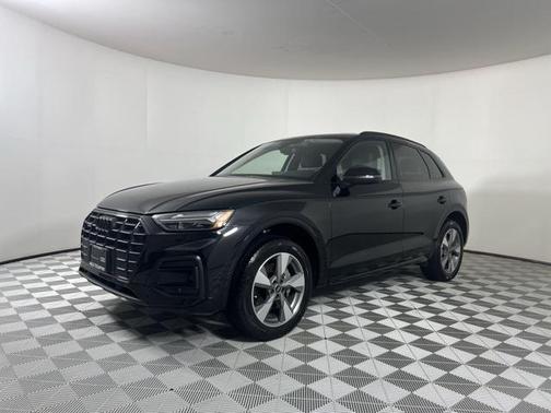 2025 Audi Q5 Premium 40 TFSI quattro S tronic