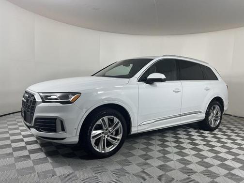 2021 Audi Q7 Premium Plus 55 TFSI quattro Tiptronic