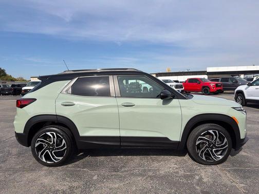 Green 2024 Chevrolet Trailblazer RS