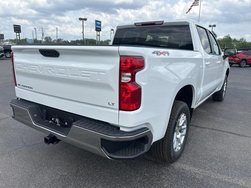 Summit White 2026 Chevrolet Silverado 1500 LT