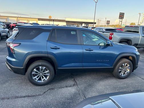 Lakeshore Blue Metallic 2027 Chevrolet Equinox LT