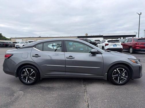 Gun Metallic 2024 Nissan Sentra SV