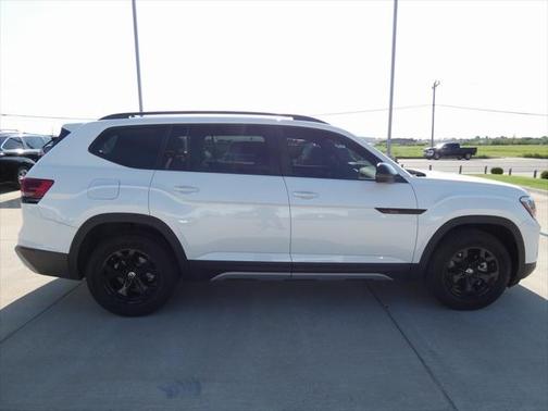 2024 Volkswagen Atlas 2.0T SEL