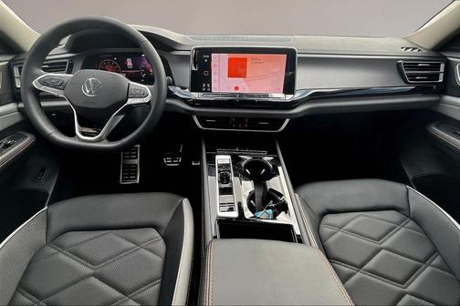 avocado green pearl 2026 Volkswagen Atlas Peak Edition