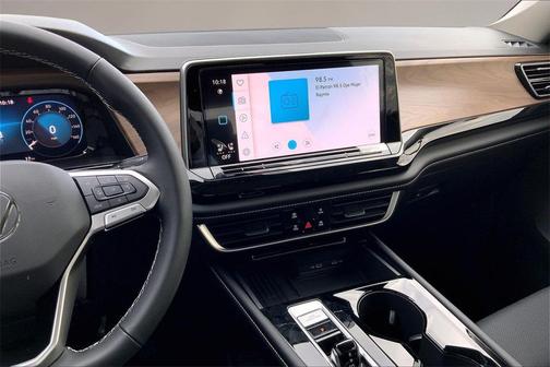 2026 Volkswagen Atlas 2.0T SE w/Technology 4MOTION