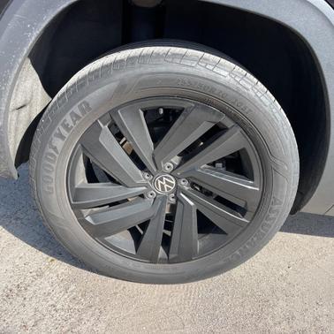 2023 Volkswagen Atlas Cross Sport 2.0T SE w/Technology 4MOTION