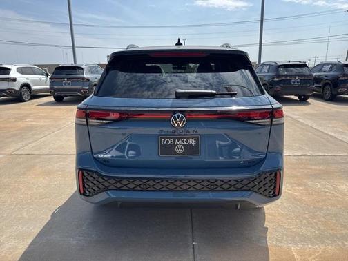 2025 Volkswagen Tiguan 2.0T SE R-Line Black 4MOTION