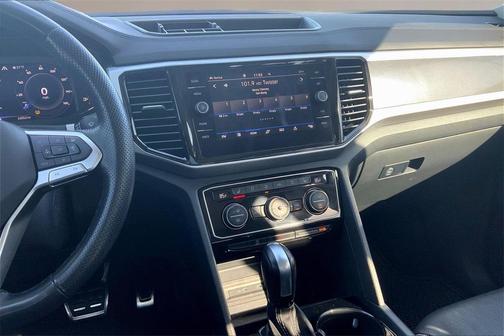 2022 Volkswagen Atlas 3.6L SEL Premium