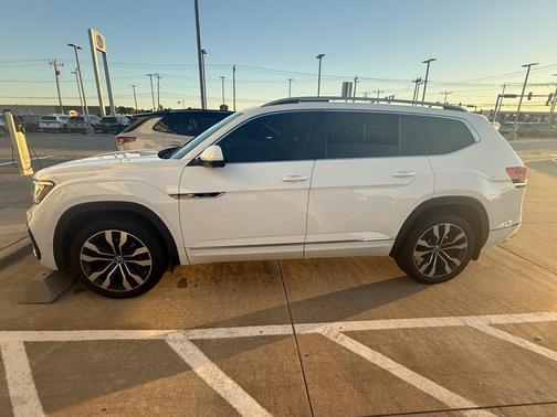 2022 Volkswagen Atlas 3.6L SEL Premium