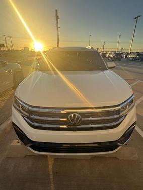 2022 Volkswagen Atlas 3.6L SEL Premium