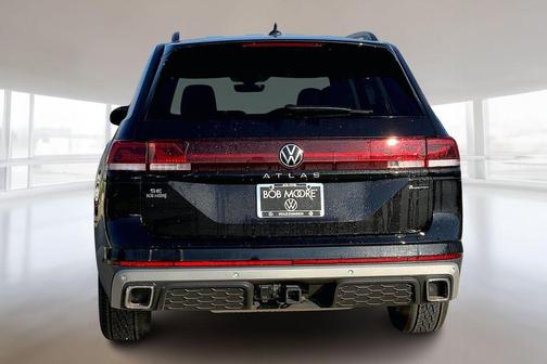 deep black pearl 2026 Volkswagen Atlas 2.0T Peak Edition