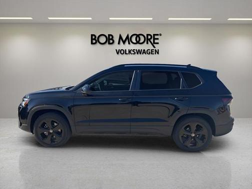2025 Volkswagen Taos 1.5T SE Black