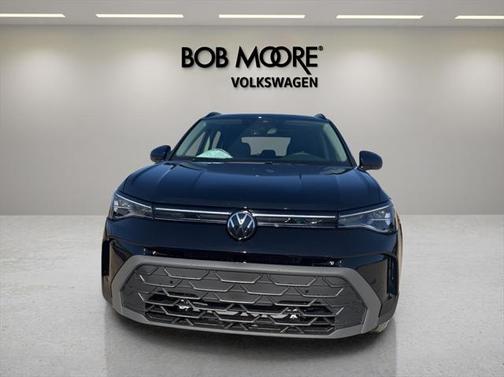 2025 Volkswagen Taos 1.5T SE Black