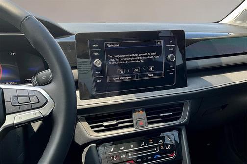 2025 Volkswagen Taos 1.5T SE Black