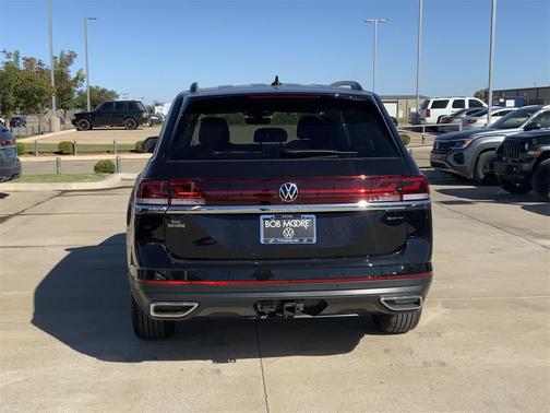 2026 Volkswagen Atlas 2.0T SE w/Technology 4MOTION