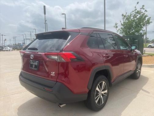 2021 Toyota RAV4 LE