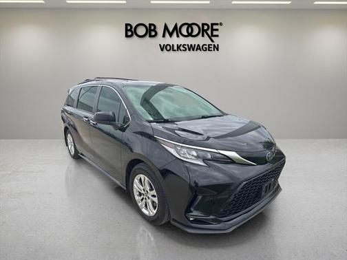 2023 Toyota Sienna XSE 7 Passenger
