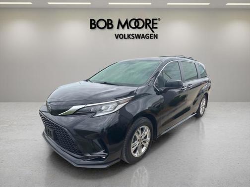 2023 Toyota Sienna XSE 7 Passenger