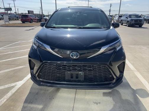 2023 Toyota Sienna XSE 7 Passenger