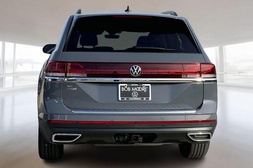 pure gray 2026 Volkswagen Atlas 2.0T SE w/Technology