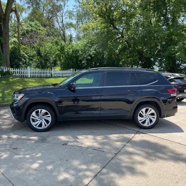 2022 Volkswagen Atlas 2.0T SE w/Technology 4MOTION