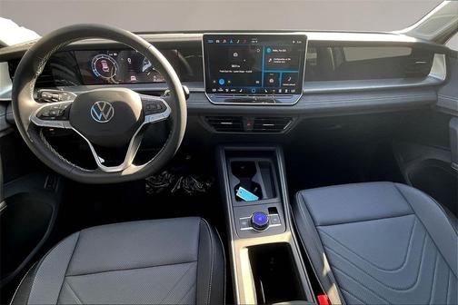 2025 Volkswagen Tiguan 2.0T SE 4MOTION