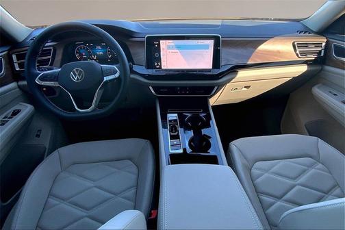 2026 Volkswagen Atlas 2.0T SE w/Technology 4MOTION