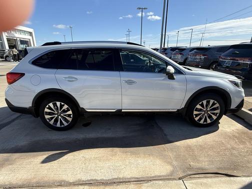 2019 Subaru Outback 2.5i Touring