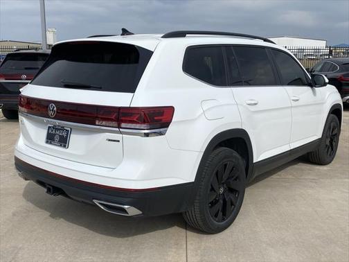 2025 Volkswagen Atlas 2.0T SE w/Technology 4MOTION