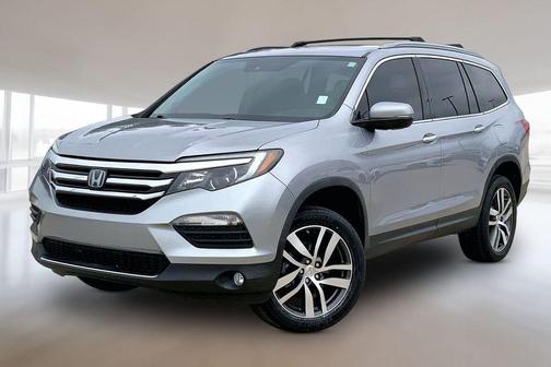 Lunar Silver Metallic 2018 Honda Pilot Elite
