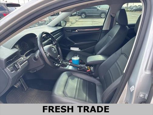 2020 Volkswagen Passat 2.0T R-Line