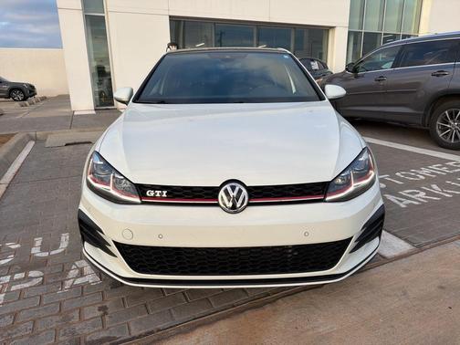 2018 Volkswagen Golf GTI 2.0T S 4-Door