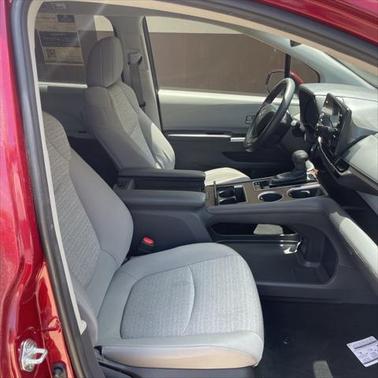 2022 Toyota Sienna LE