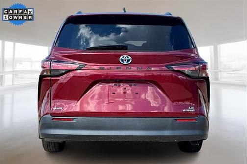 2022 Toyota Sienna LE