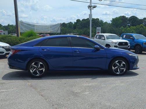 2023 Hyundai ELANTRA Limited