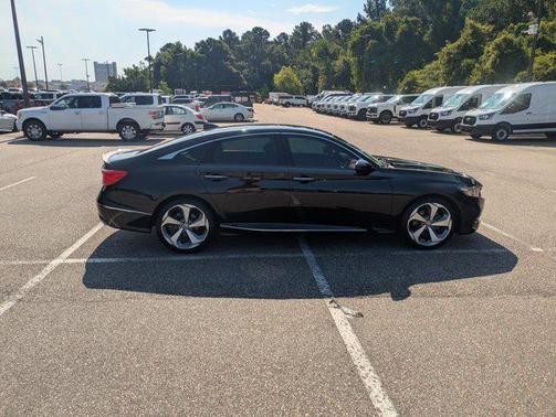 2020 Honda Accord Touring 2.0T