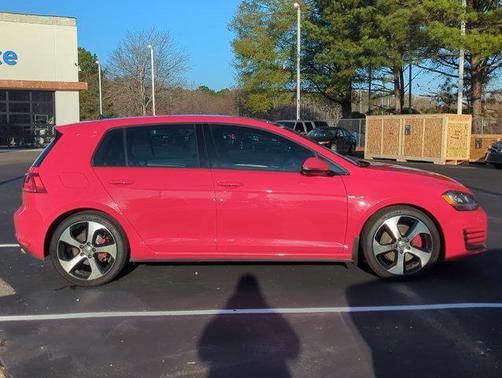 2015 Volkswagen Golf GTI 2.0T SE 4-Door