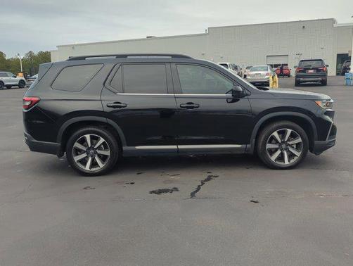 2024 Honda Pilot Touring 8-Passenger