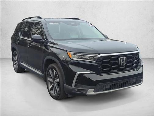 2024 Honda Pilot Touring 8-Passenger