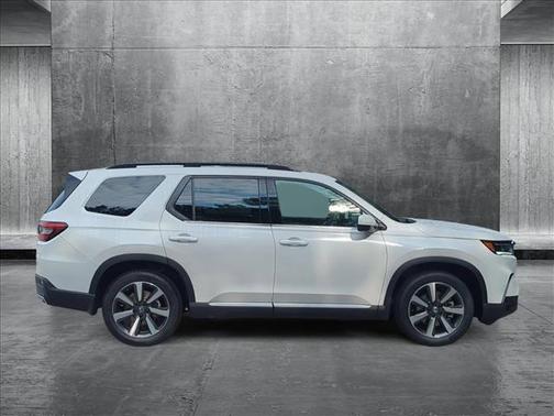 2025 Honda Pilot Touring 8-Passenger