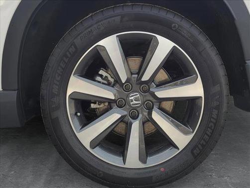 2025 Honda Pilot Touring 8-Passenger