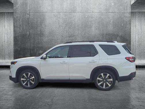 2025 Honda Pilot Touring 8-Passenger