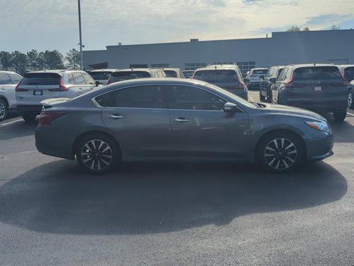 2018 Nissan Altima 2.5 SV